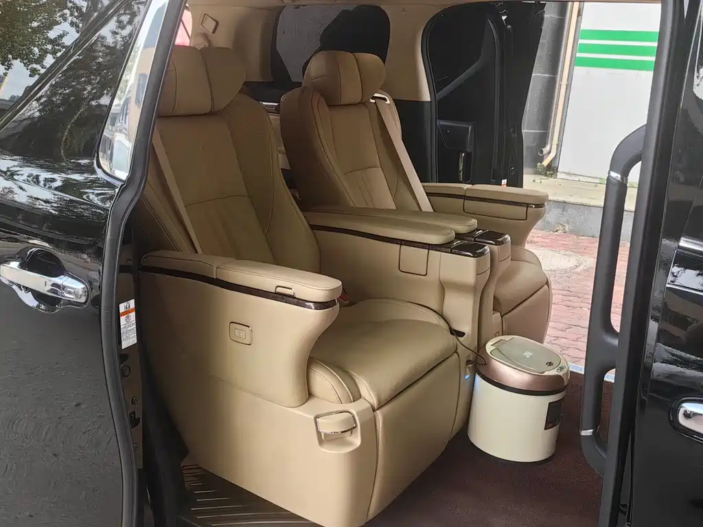 Toyota Alphard 2020 2.5L Luxury