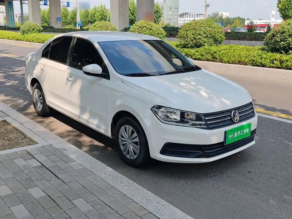 Volkswagen Santana — миниатюра 4