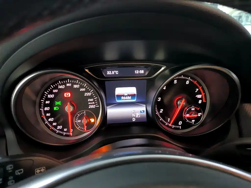 Mercedes-Benz GLA — миниатюра 12