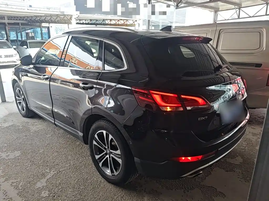 Borgward BX7 — миниатюра 5
