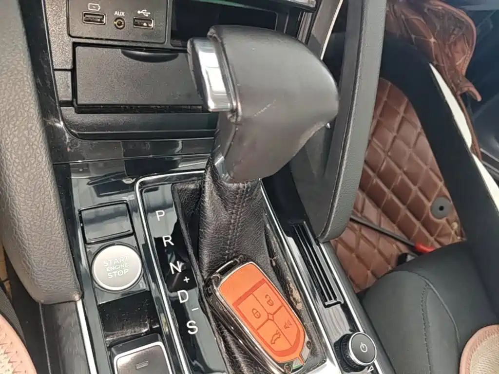 Borgward BX7 — миниатюра 14