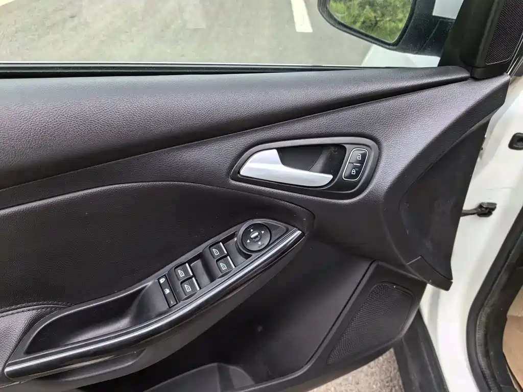 Ford Focus — миниатюра 5