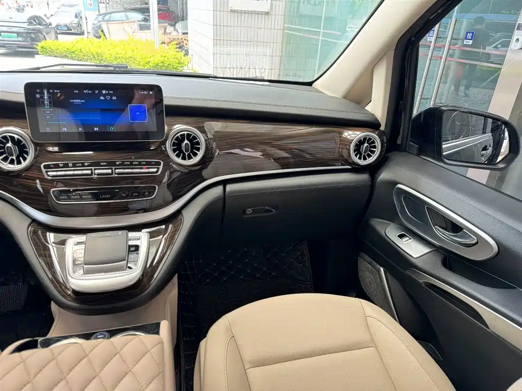 Mercedes-Benz Vito 2018 2.0T Elite 7 мест VI
