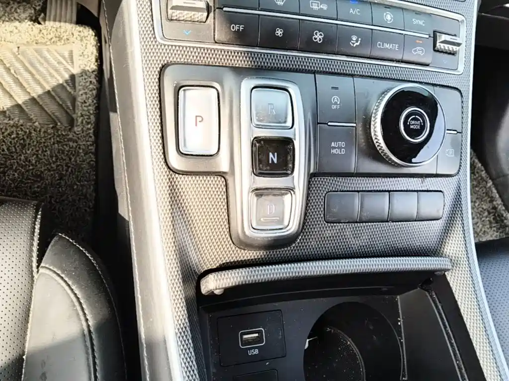 Hyundai Santa Fe — миниатюра 19