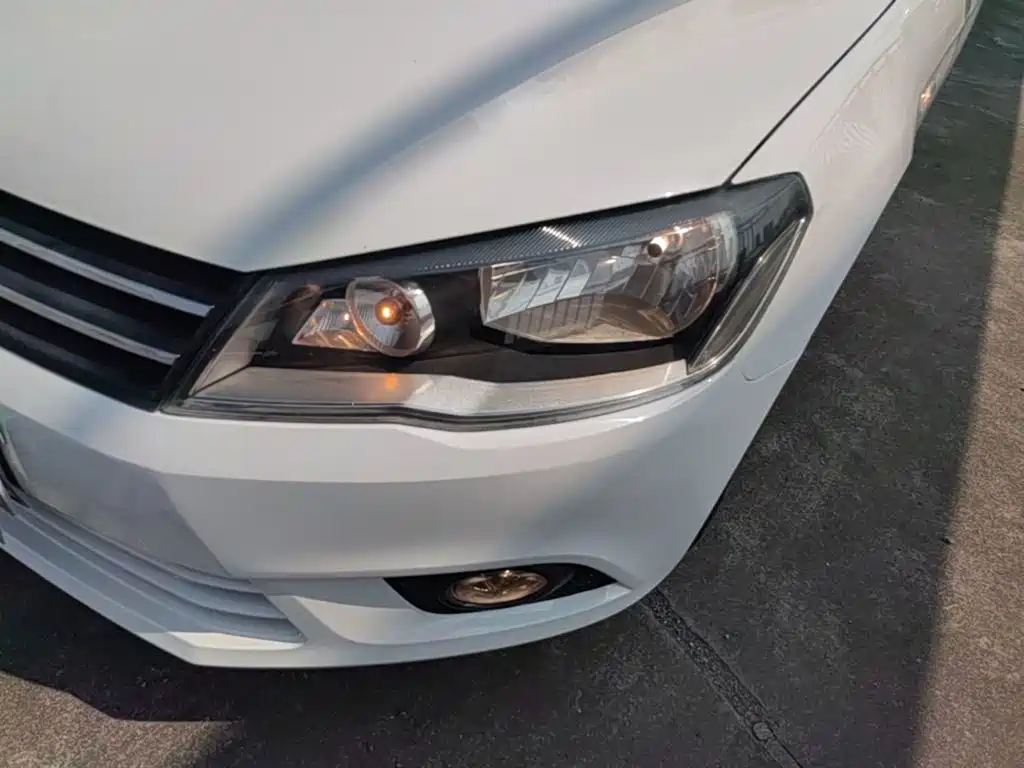 Volkswagen Jetta — миниатюра 24