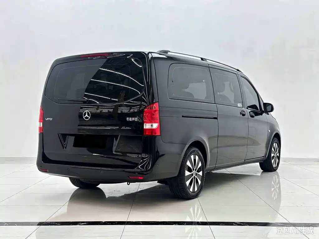 Mercedes-Benz Vito 2023 — фото 4