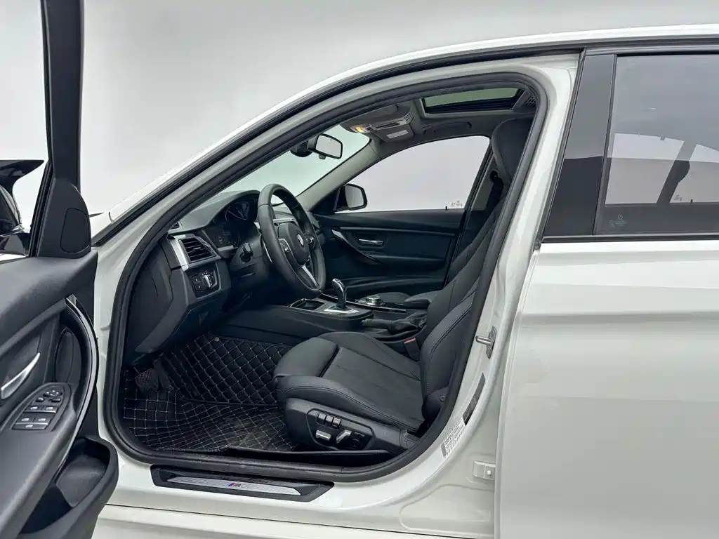 BMW 3 Series — миниатюра 12