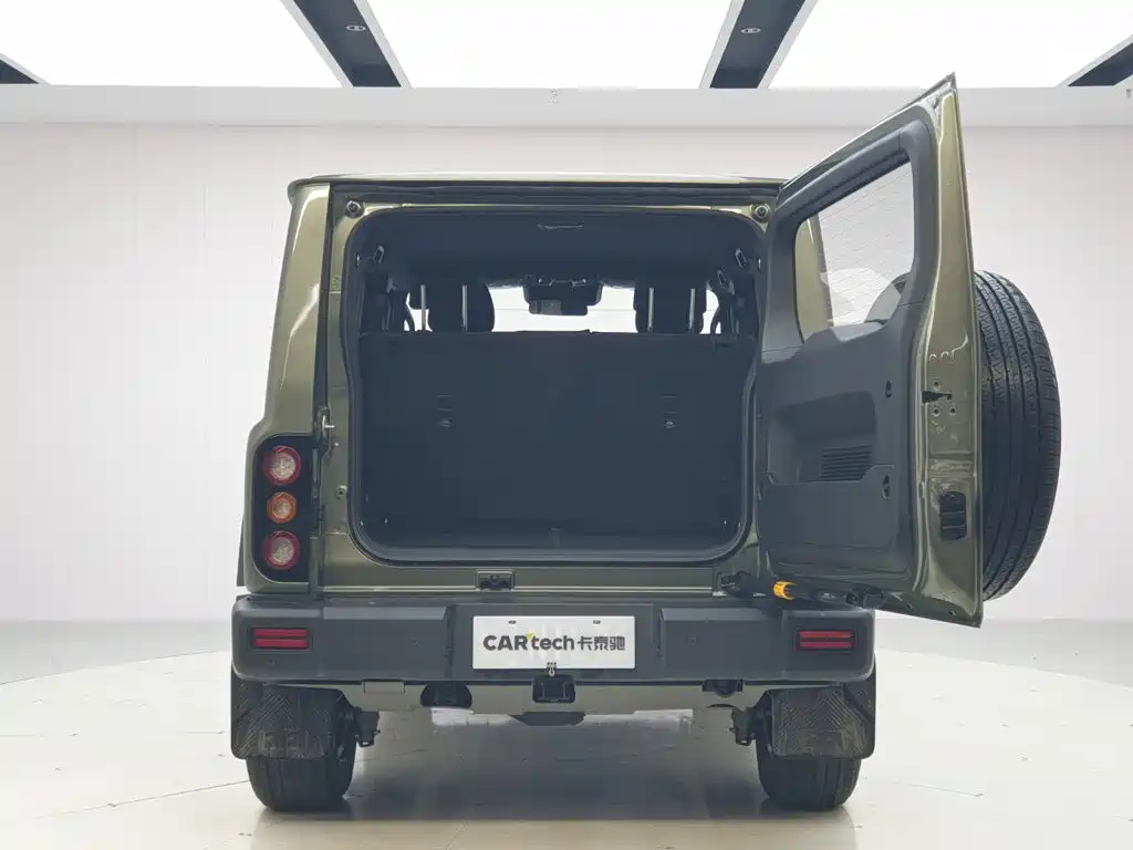 212 212 T01 — миниатюра 8