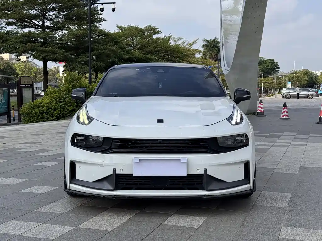 Lynk & Co 03 — миниатюра 2