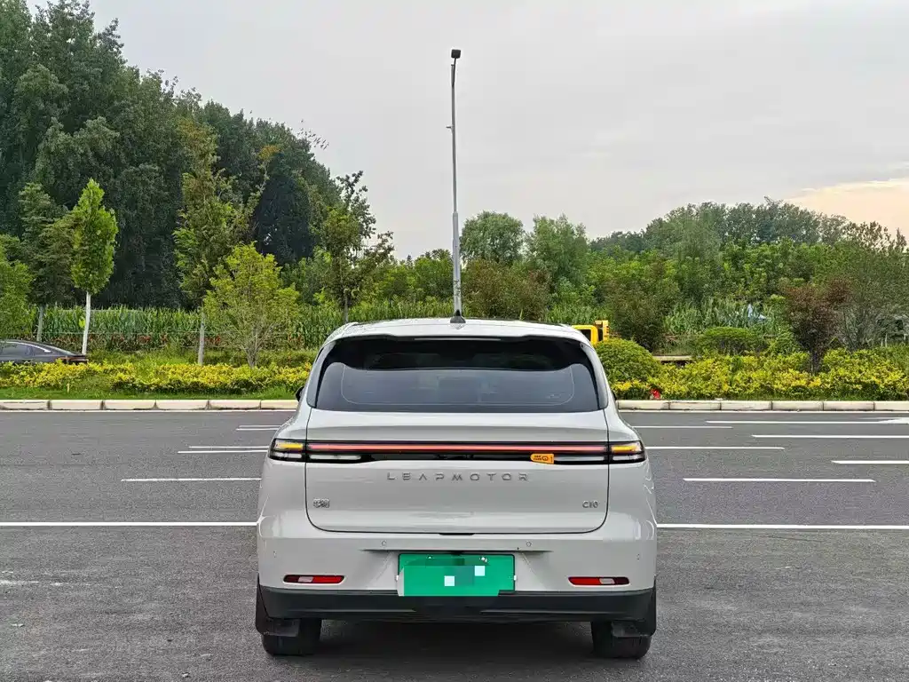 Leapmotor Leapmotor C10 — миниатюра 8