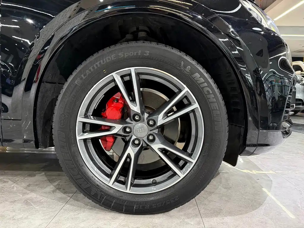 Audi Q5L — миниатюра 14