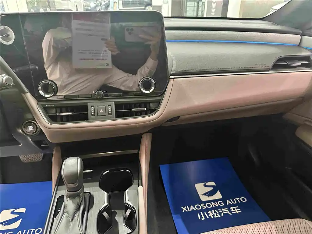 Lexus ES — миниатюра 10