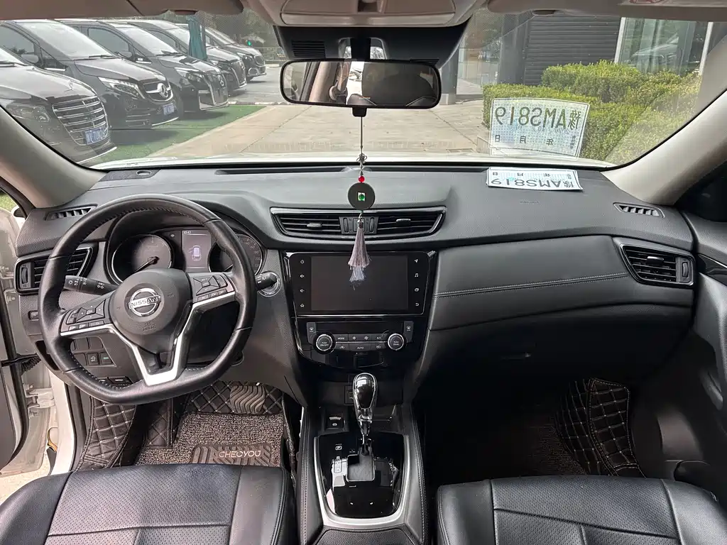 Nissan X-Trail — миниатюра 8