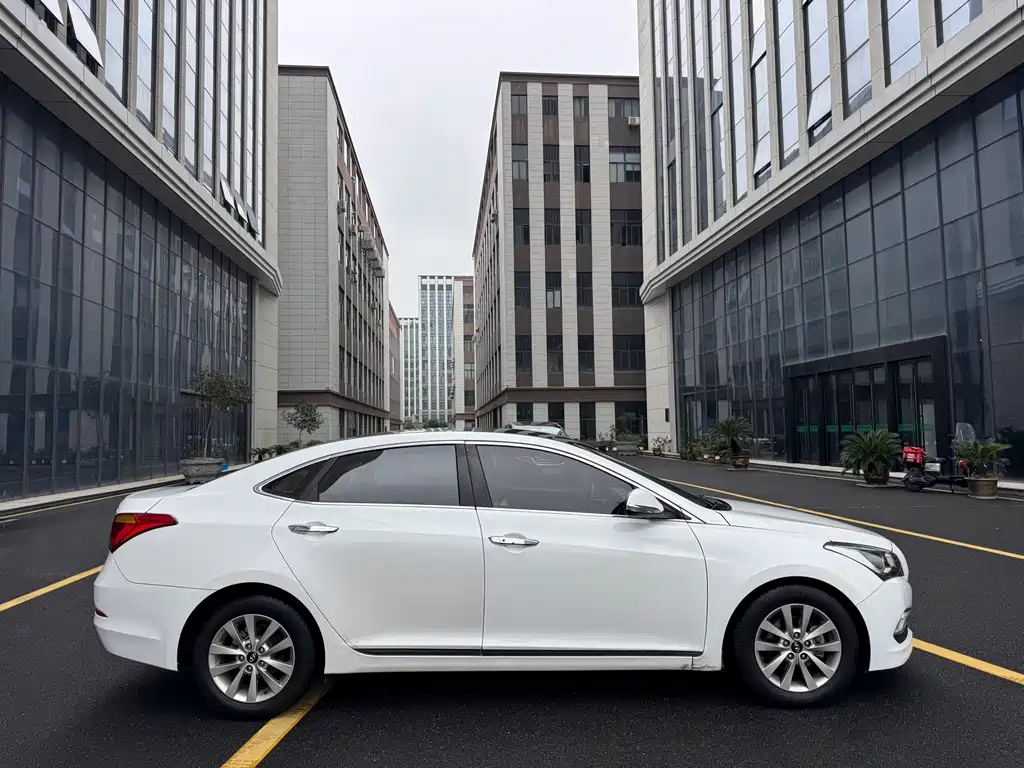 Hyundai Mistra — миниатюра 4