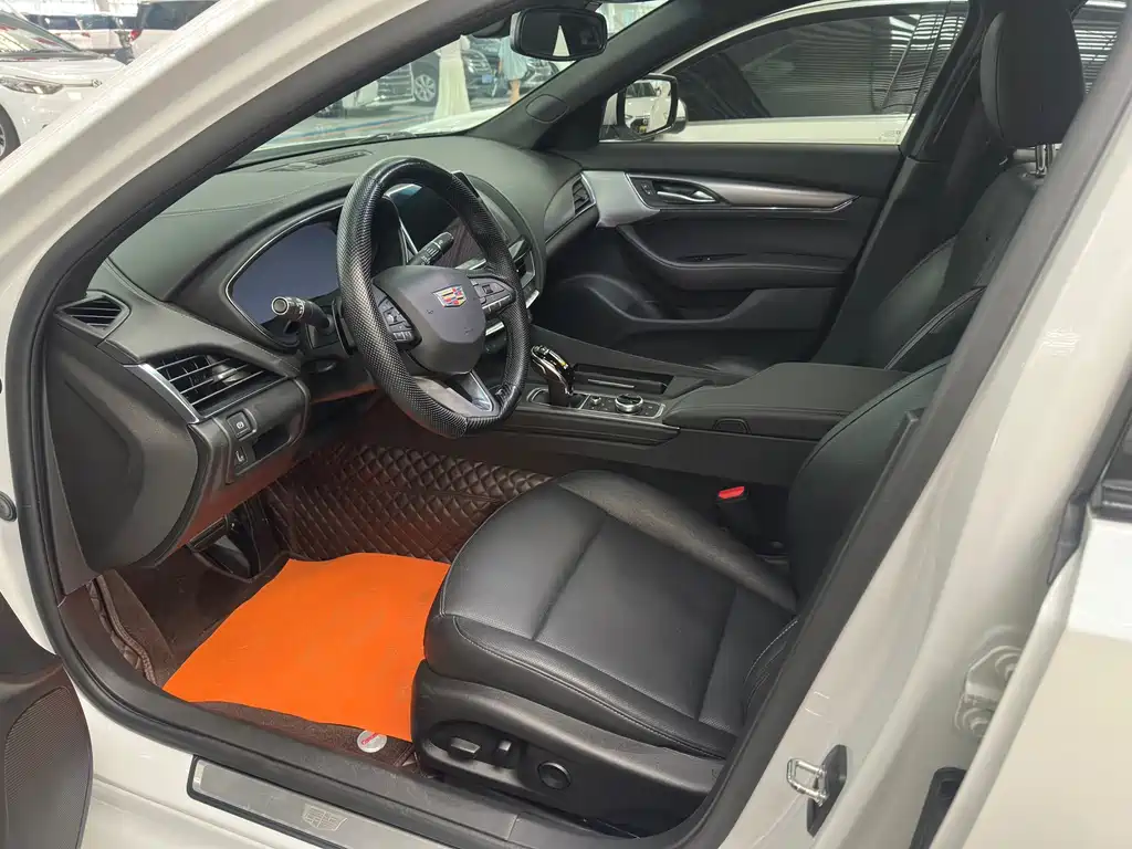 Cadillac CT5 — миниатюра 4