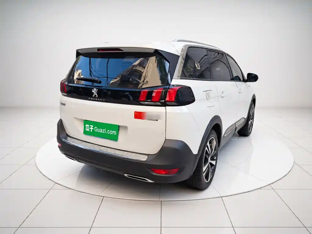 Peugeot 5008 — миниатюра 4