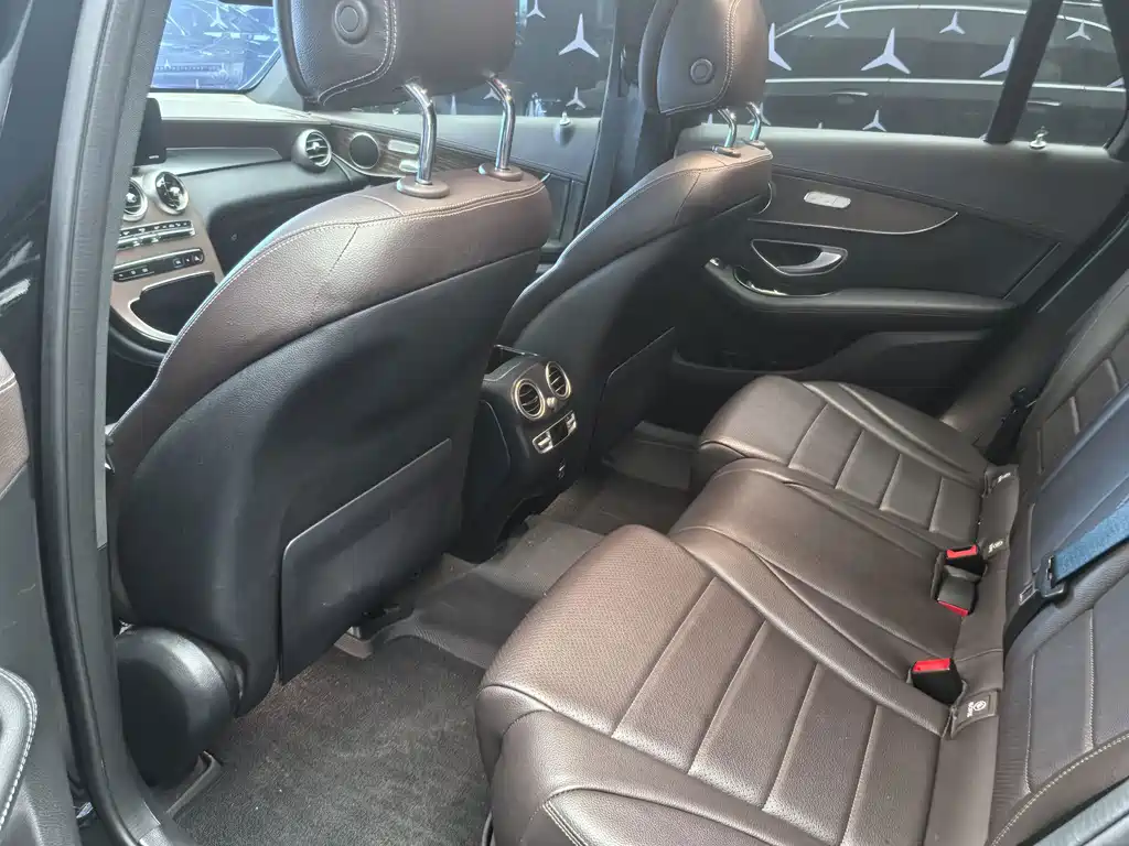 Mercedes-Benz GLC — миниатюра 9