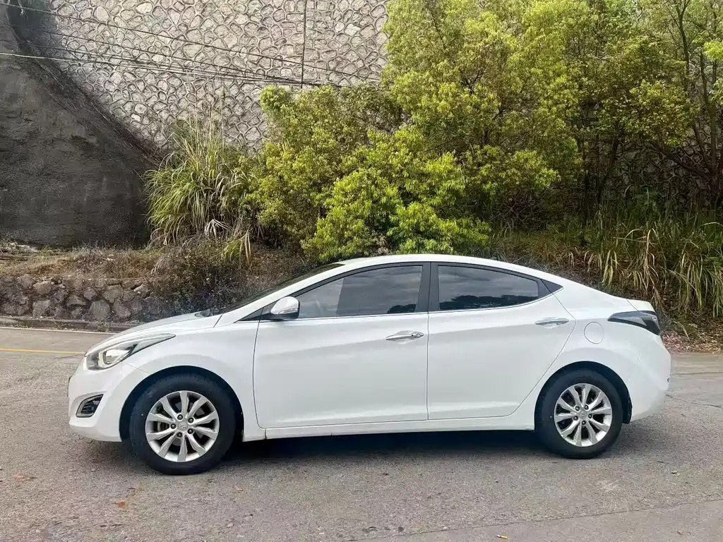 Hyundai Elantra Langdong 1.6L Auto Premium Type, фото 5