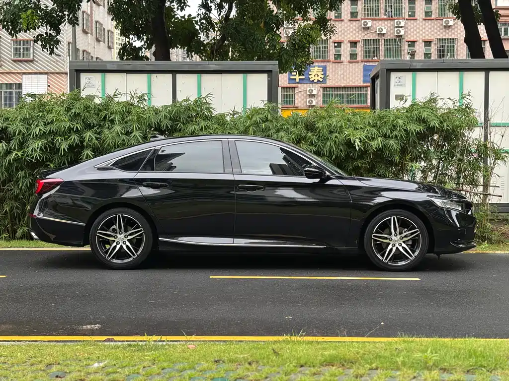 Honda Accord 2022 260TURBO Luxury