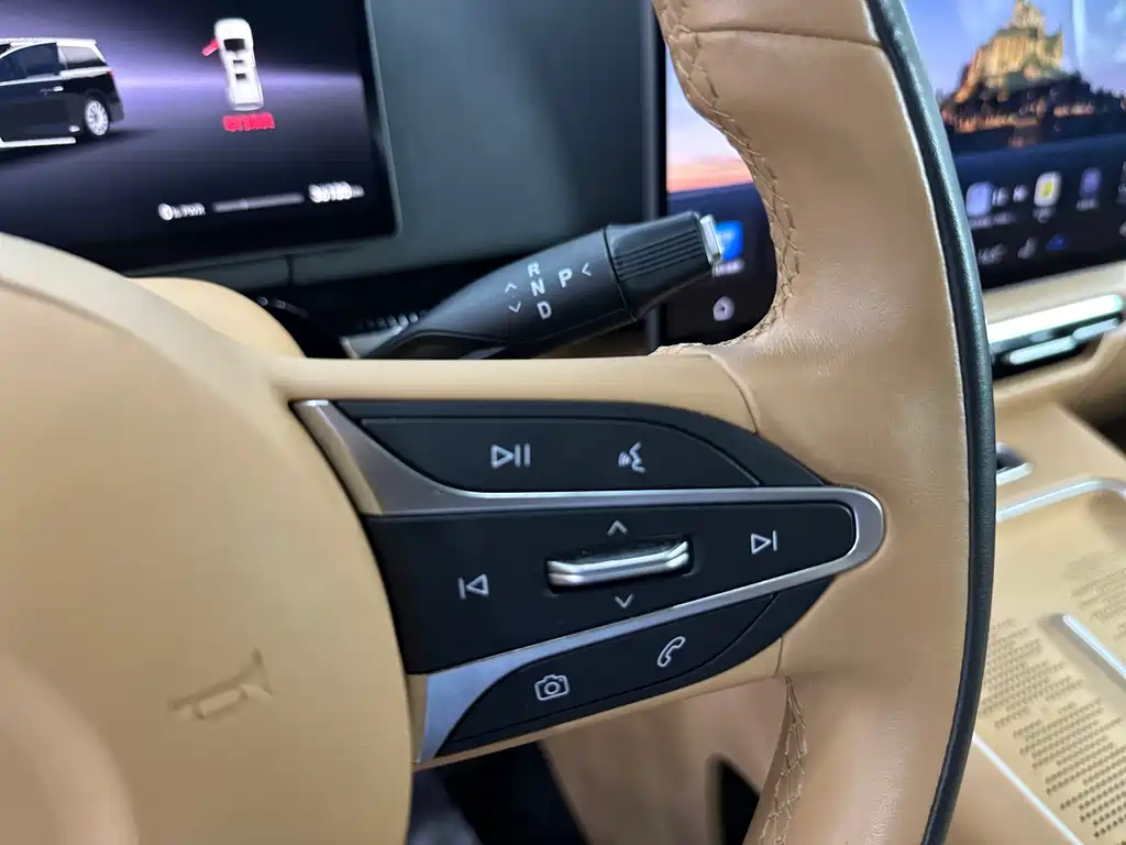 VOYAH Dreamer — миниатюра 8