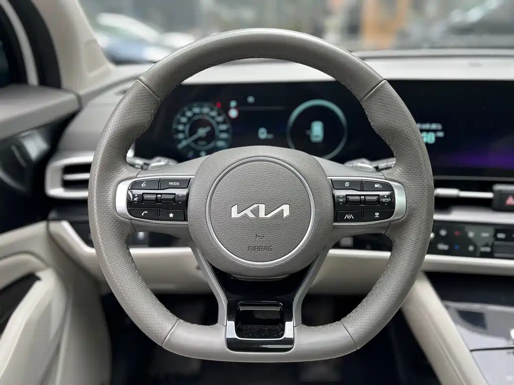 Kia Sportage 2023 — фото 10