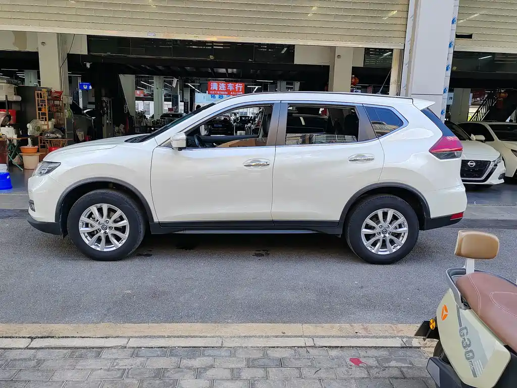 Nissan X-Trail — миниатюра 3