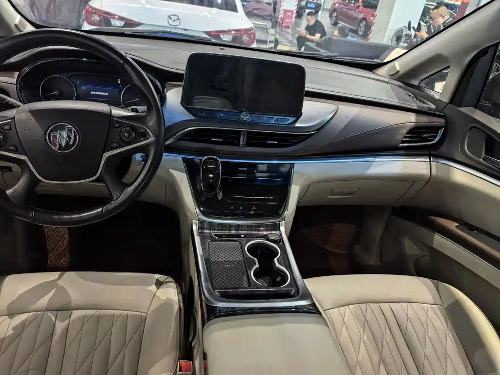 Buick GL8 — миниатюра 7