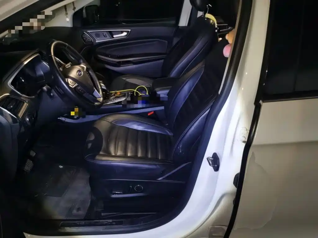 Ford Edge — миниатюра 11