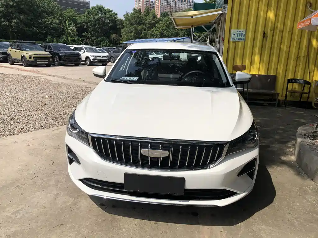 Geely Emgrand 2025 1.5L MT