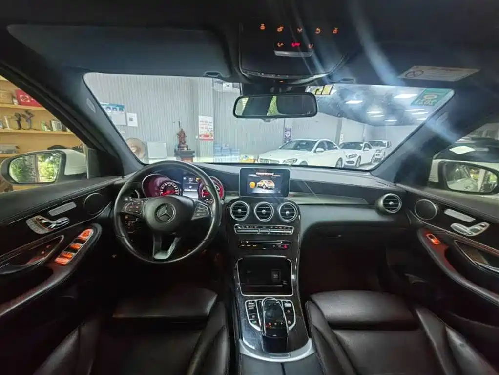 Mercedes-Benz GLC 2019 GLC 260 L 4MATIC Luxury
