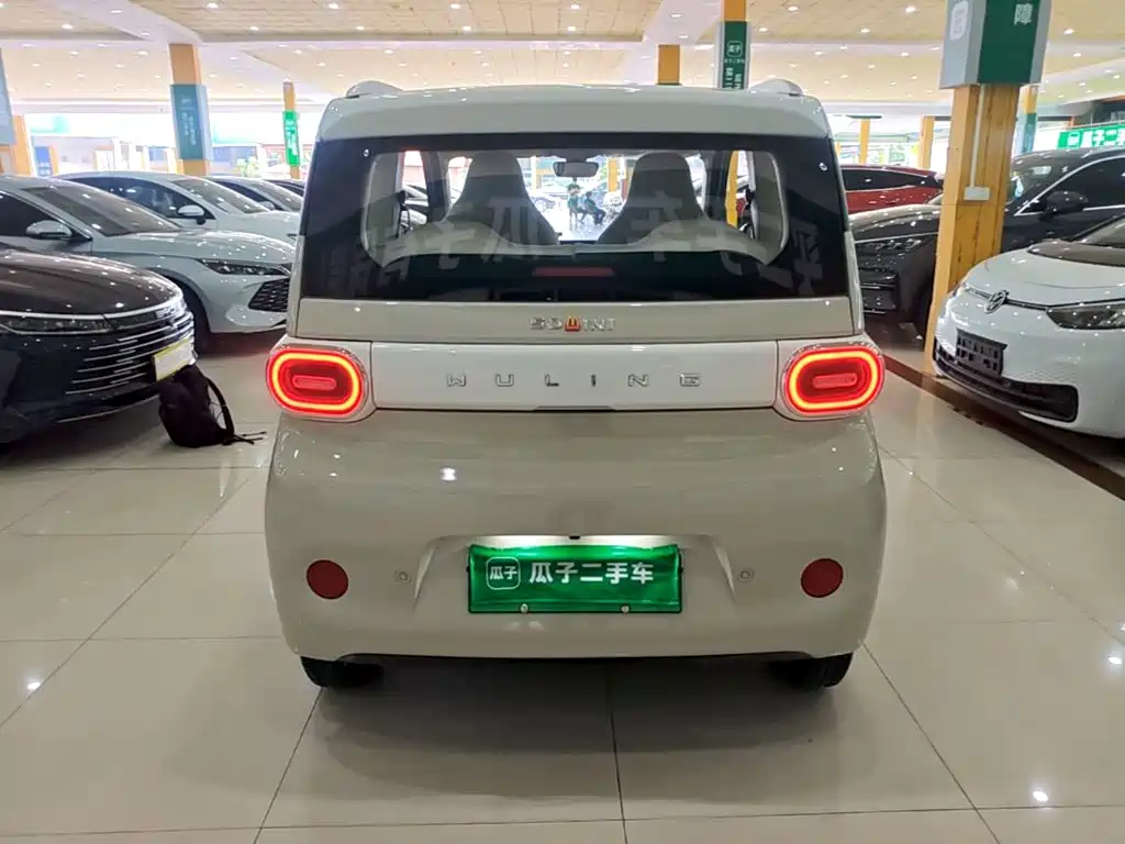 Wuling MINIEV — миниатюра 6