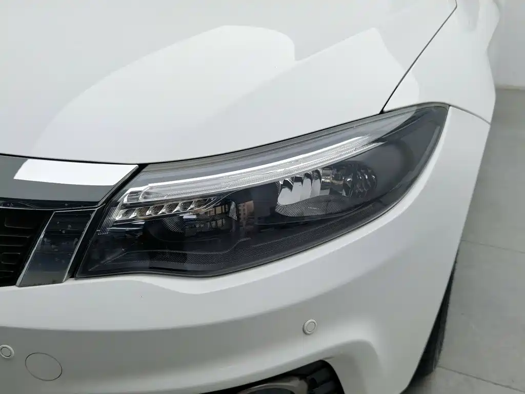Qoros Qoros 3 — миниатюра 7