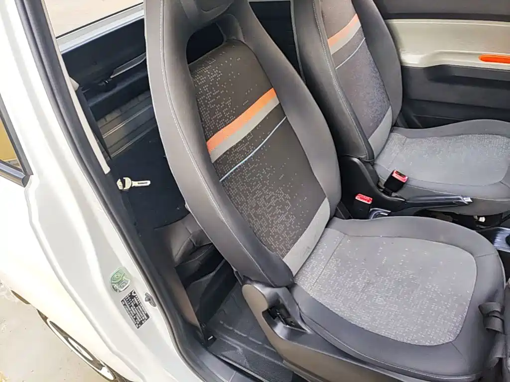 Wuling MINIEV — миниатюра 25