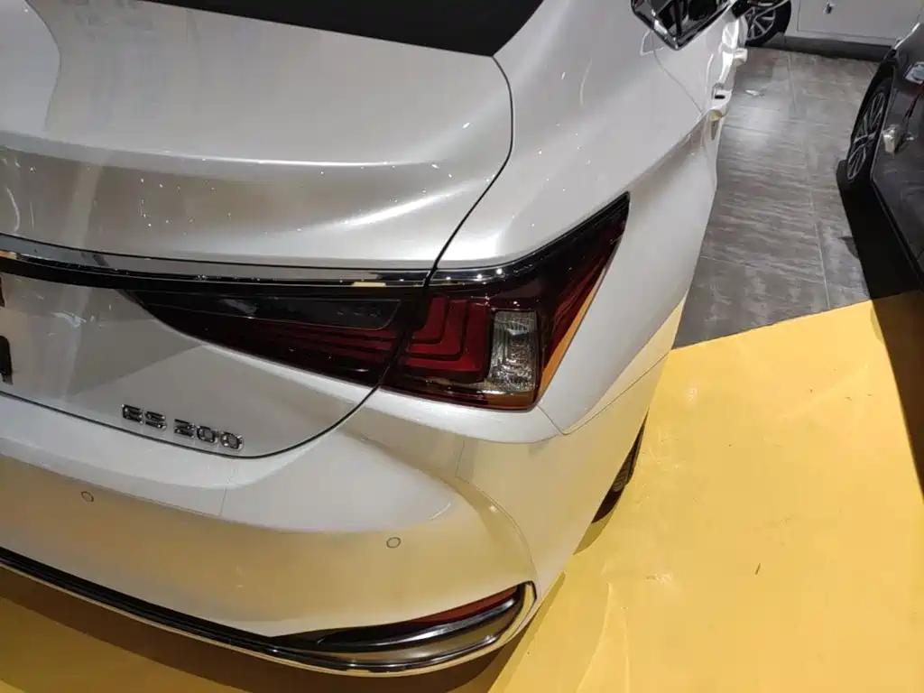 Lexus ES — миниатюра 8