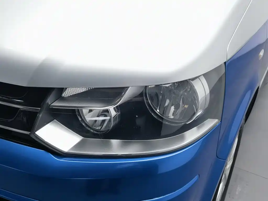 Volkswagen Multivan — миниатюра 7