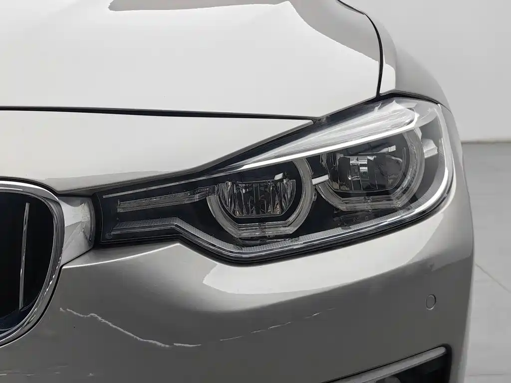 BMW 3 Series — миниатюра 7