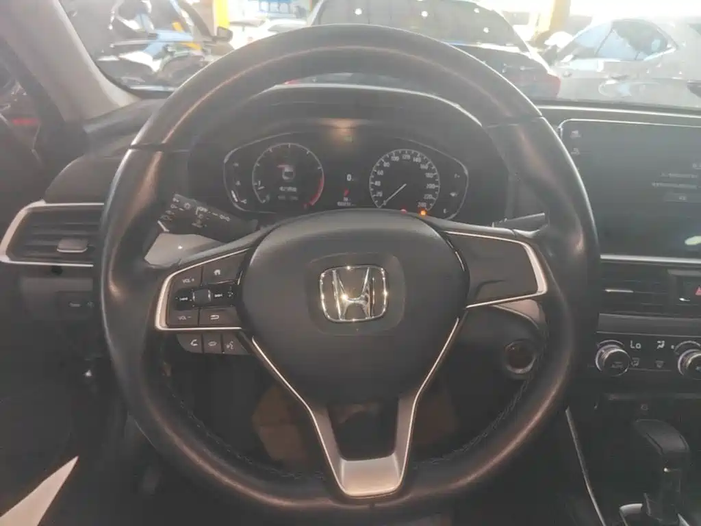 Honda Accord — миниатюра 11