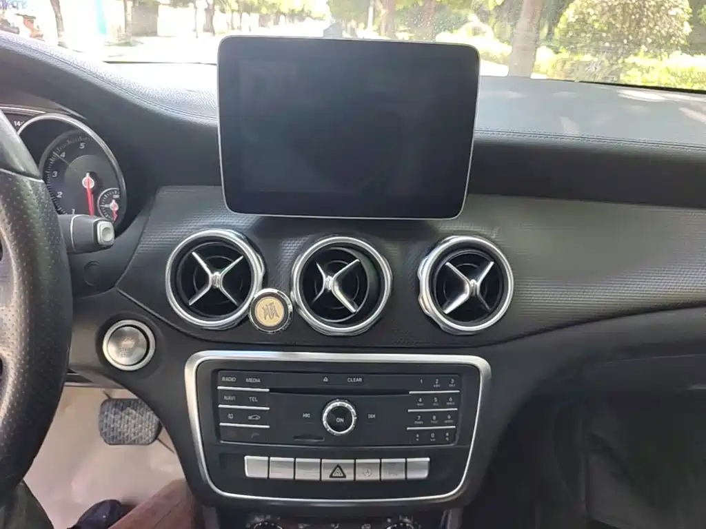 Mercedes-Benz GLA — миниатюра 13