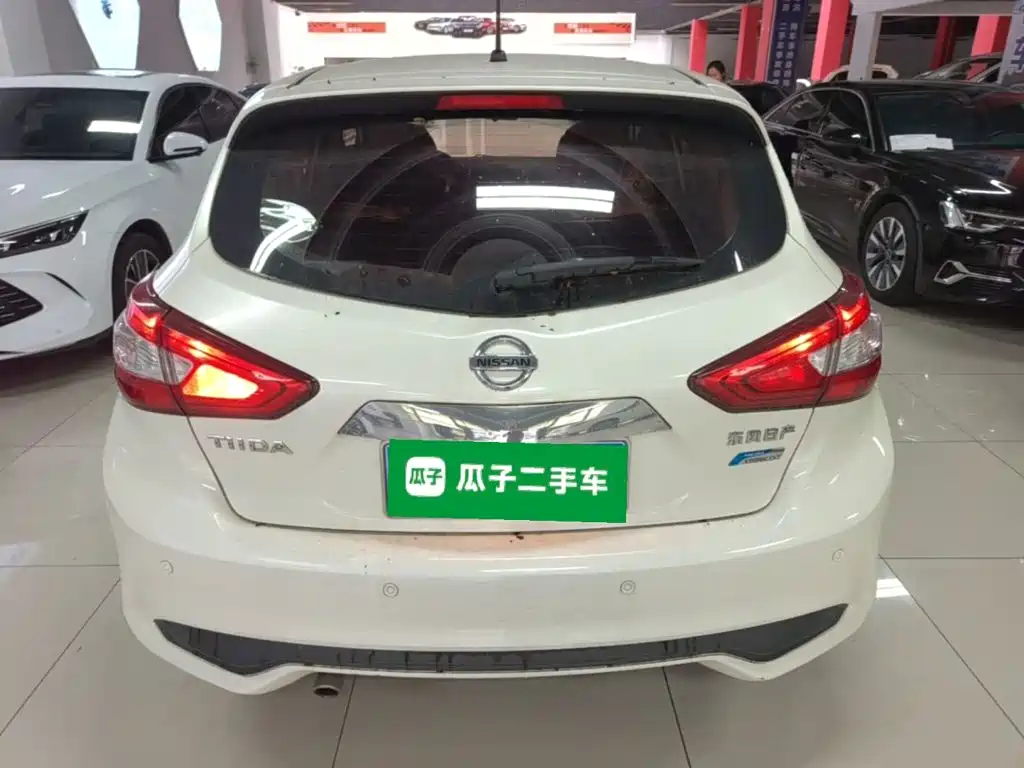 Nissan Tiida — миниатюра 6