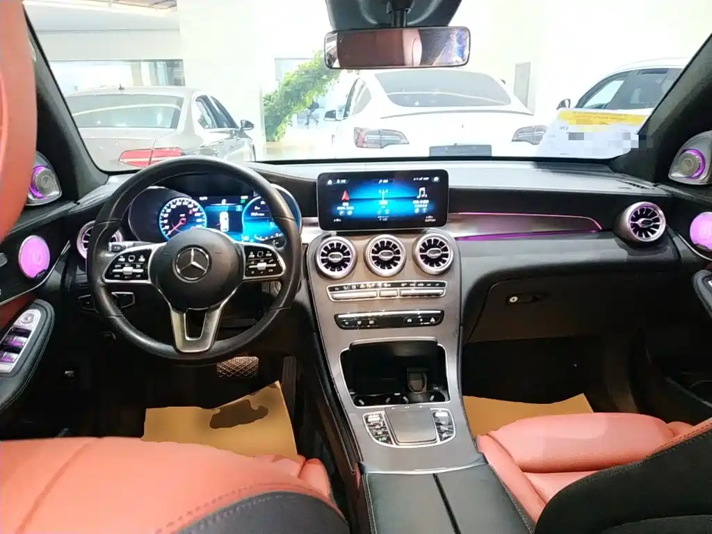 Mercedes-Benz GLC 2020 GLC 300 4MATIC SUV