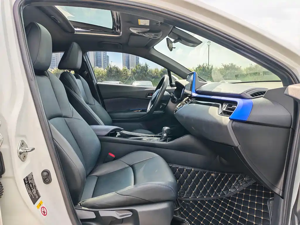 Toyota C-HR — миниатюра 9