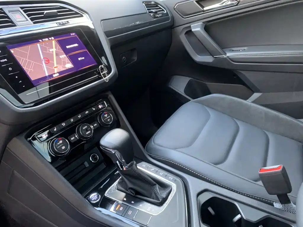 Volkswagen Tiguan L — миниатюра 8