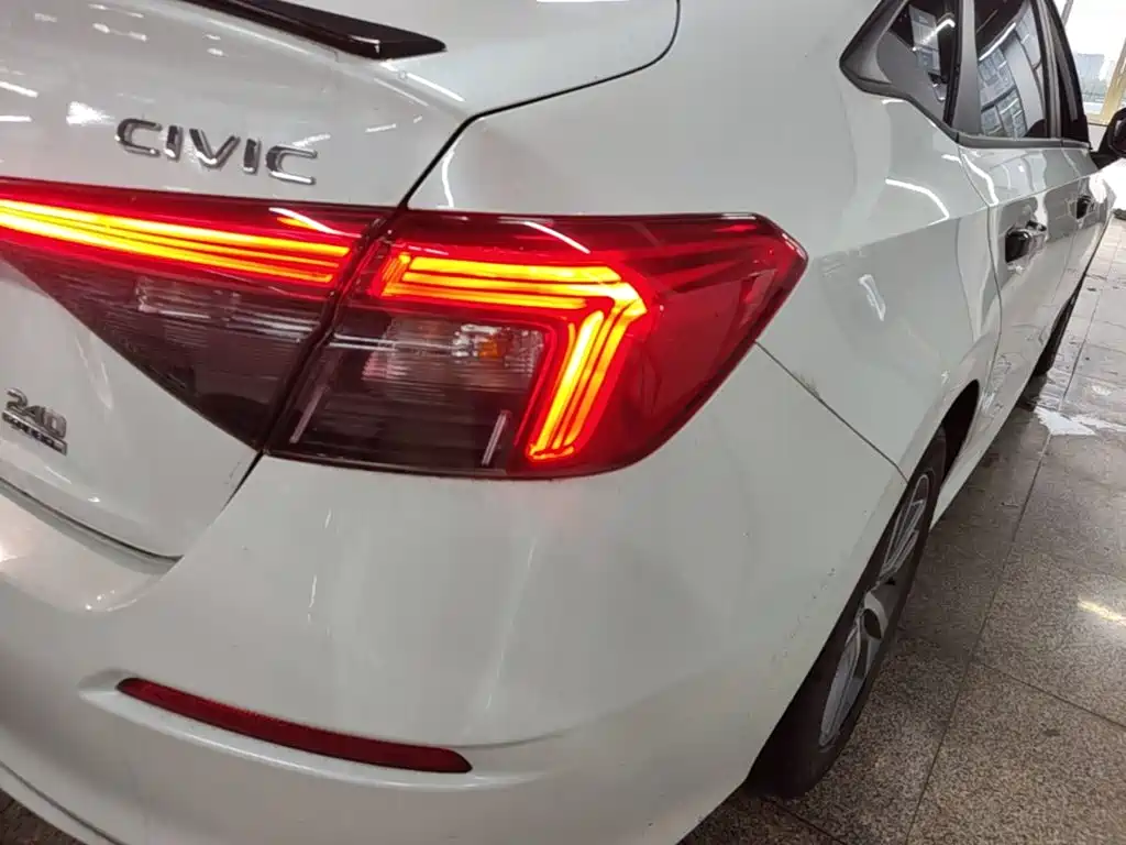 Honda Civic — миниатюра 8