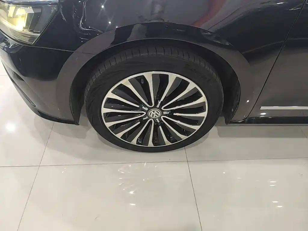 Volkswagen Passat — миниатюра 23