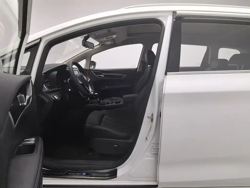 BYD MAX — миниатюра 10