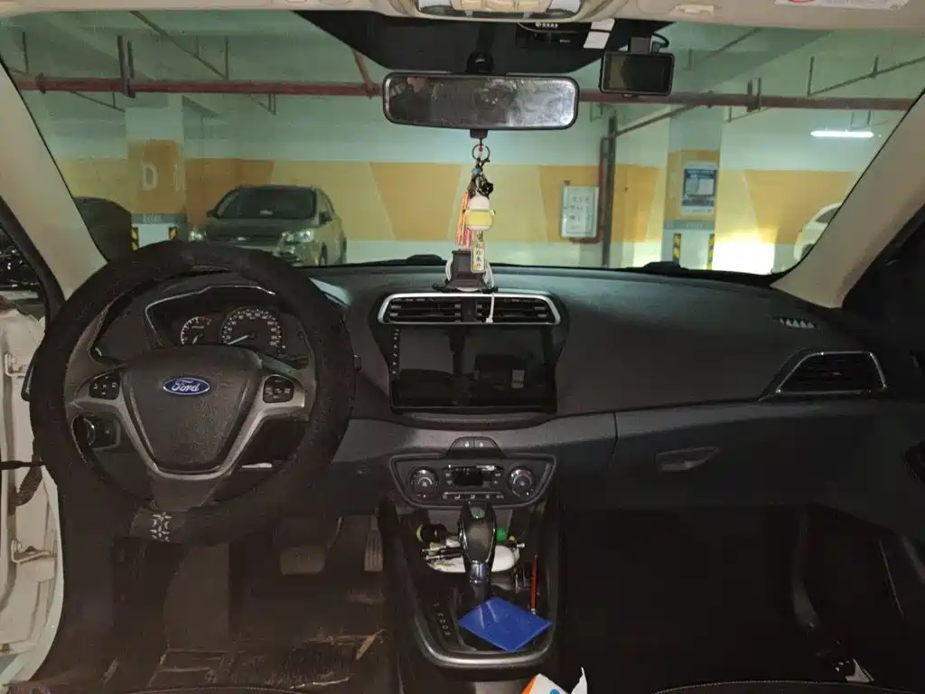 Ford Escort — миниатюра 10