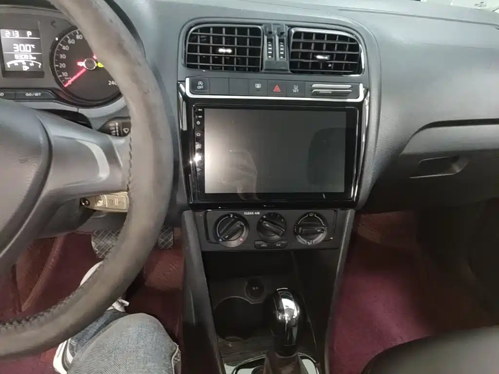 Volkswagen Polo — миниатюра 13