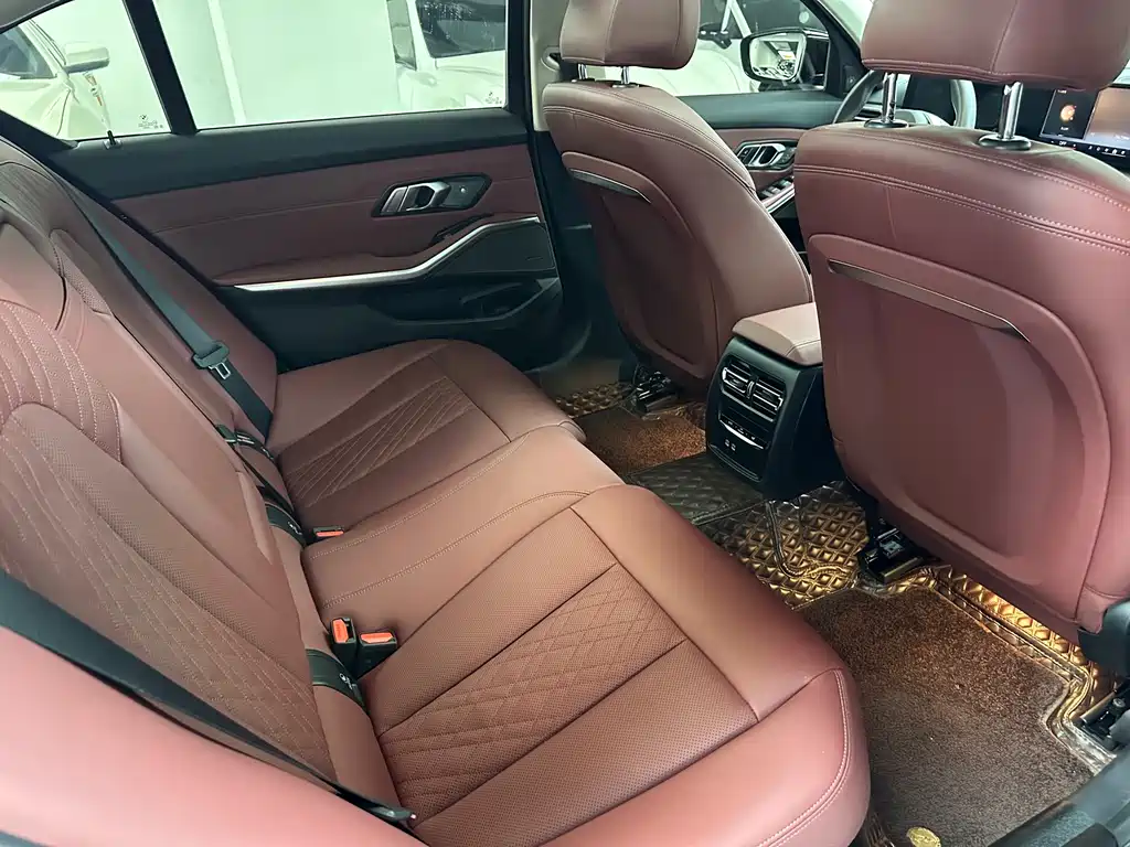 BMW 3 Series — миниатюра 15