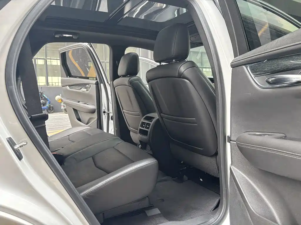 Cadillac XT5 — миниатюра 12