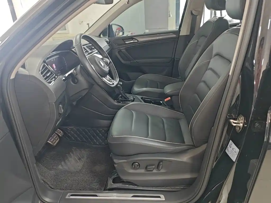 Volkswagen Tiguan L — миниатюра 15